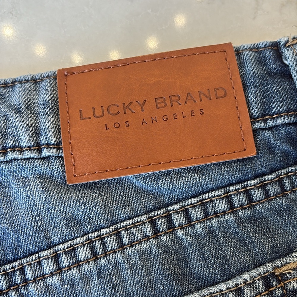 Like new lucky brand shorts - Picture 4 of 4